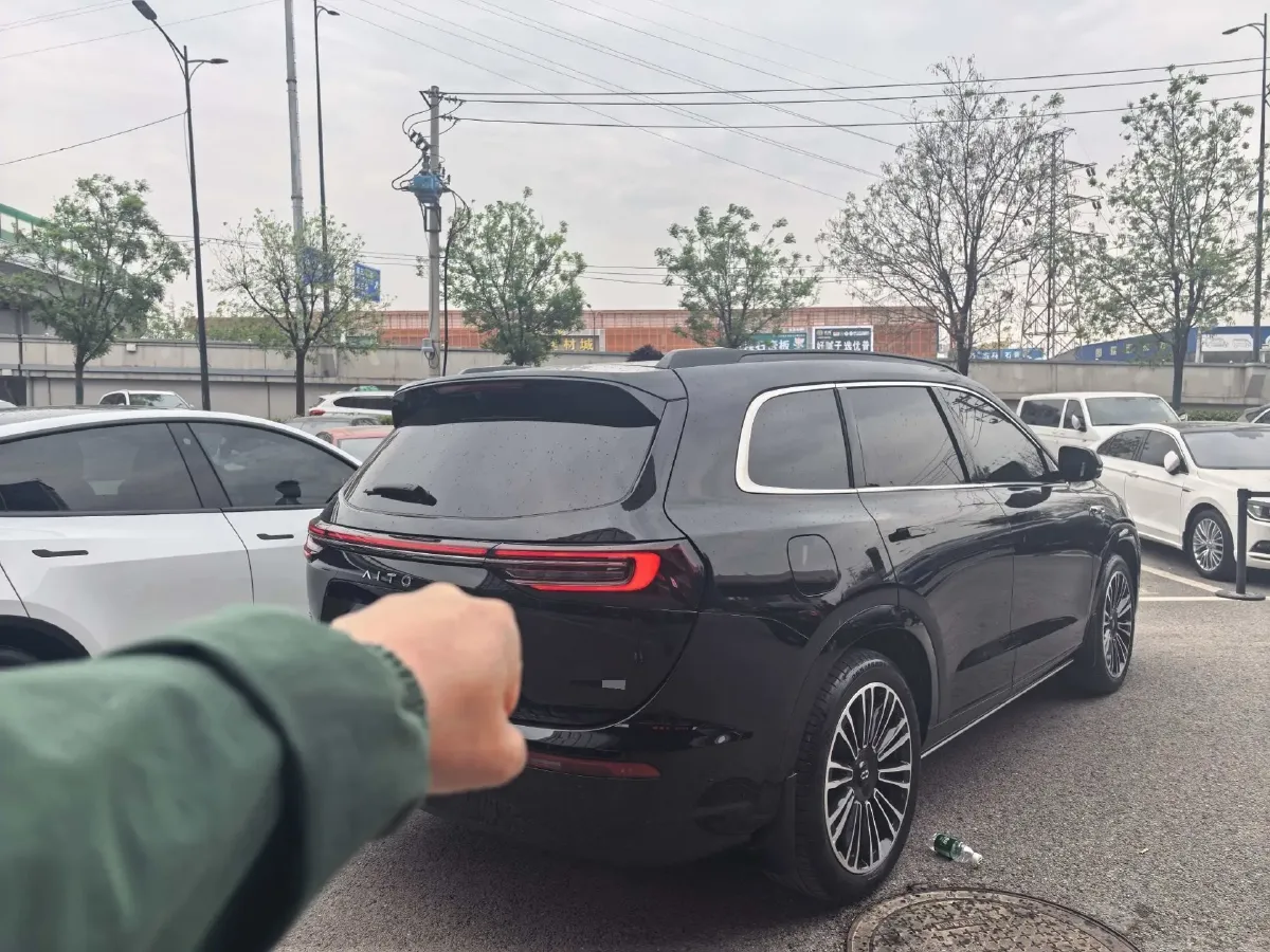 2024 AITO AITO M7 1.5T 152HP L4 REEV 42KWH,autocango,china used car exporter,china ev exporter,chinese used car exporter,chinese used ev exporter