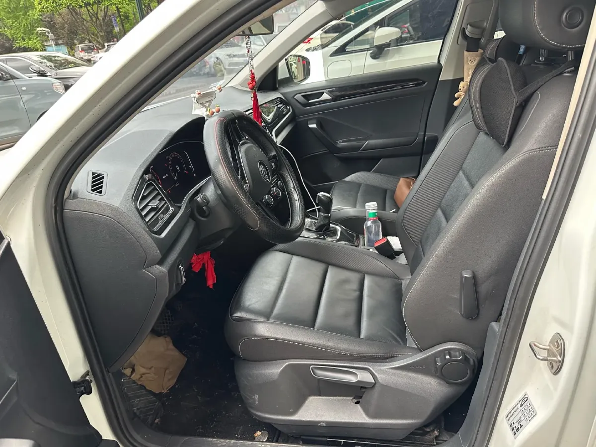 2020 Volkswagen T-Roc 1.4T 150HP L4 7DCT,autocango,china used car exporter,china ev exporter,chinese used car exporter,chinese used ev exporter