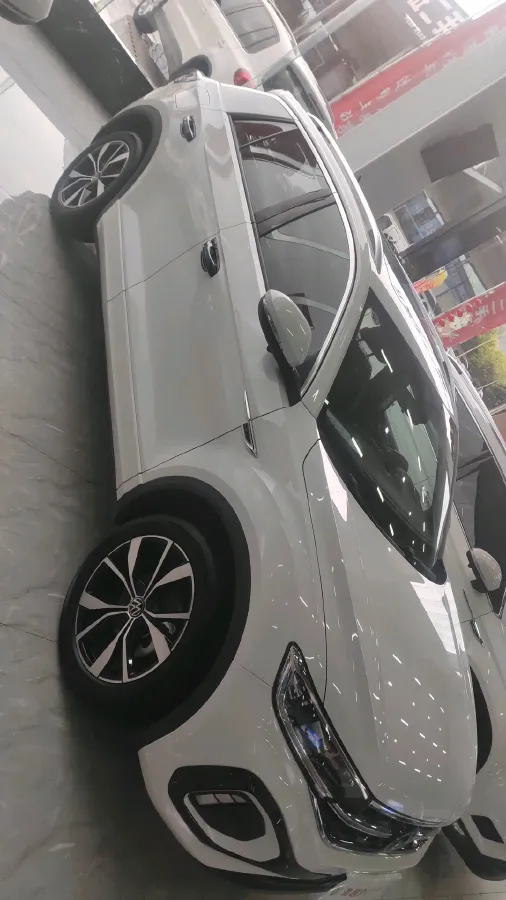 2025 Volkswagen T-Roc 1.5T 160HP L4 7DCT,autocango,china used car exporter,china ev exporter,chinese used car exporter,chinese used ev exporter