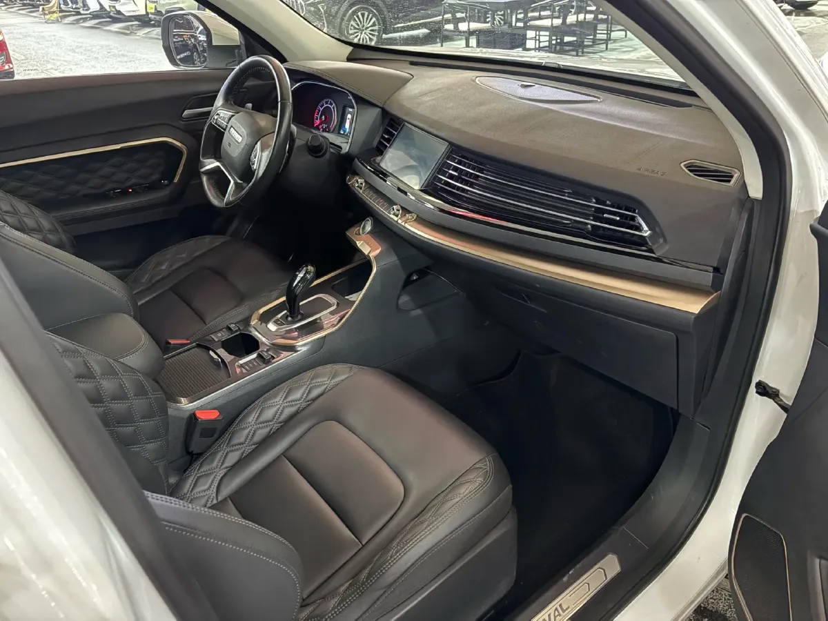 2020 Haval H6 1.5T 169HP L4 7DCT,autocango,china used car exporter,china ev exporter,chinese used car exporter,chinese used ev exporter