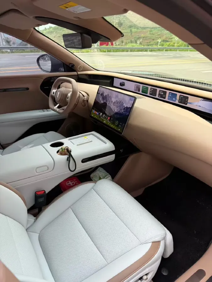 2026 Avatr 07 BEV,autocango,china used car exporter,china ev exporter,chinese used car exporter,chinese used ev exporter