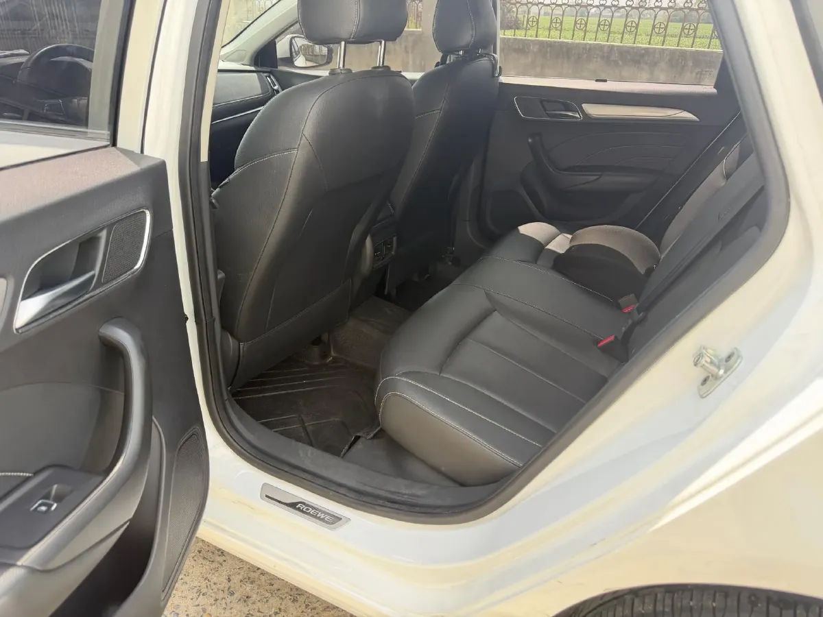 2017 Roewe i6 1.0T 125HP L3 2AT PHEV,autocango,china used car exporter,china ev exporter,chinese used car exporter,chinese used ev exporter