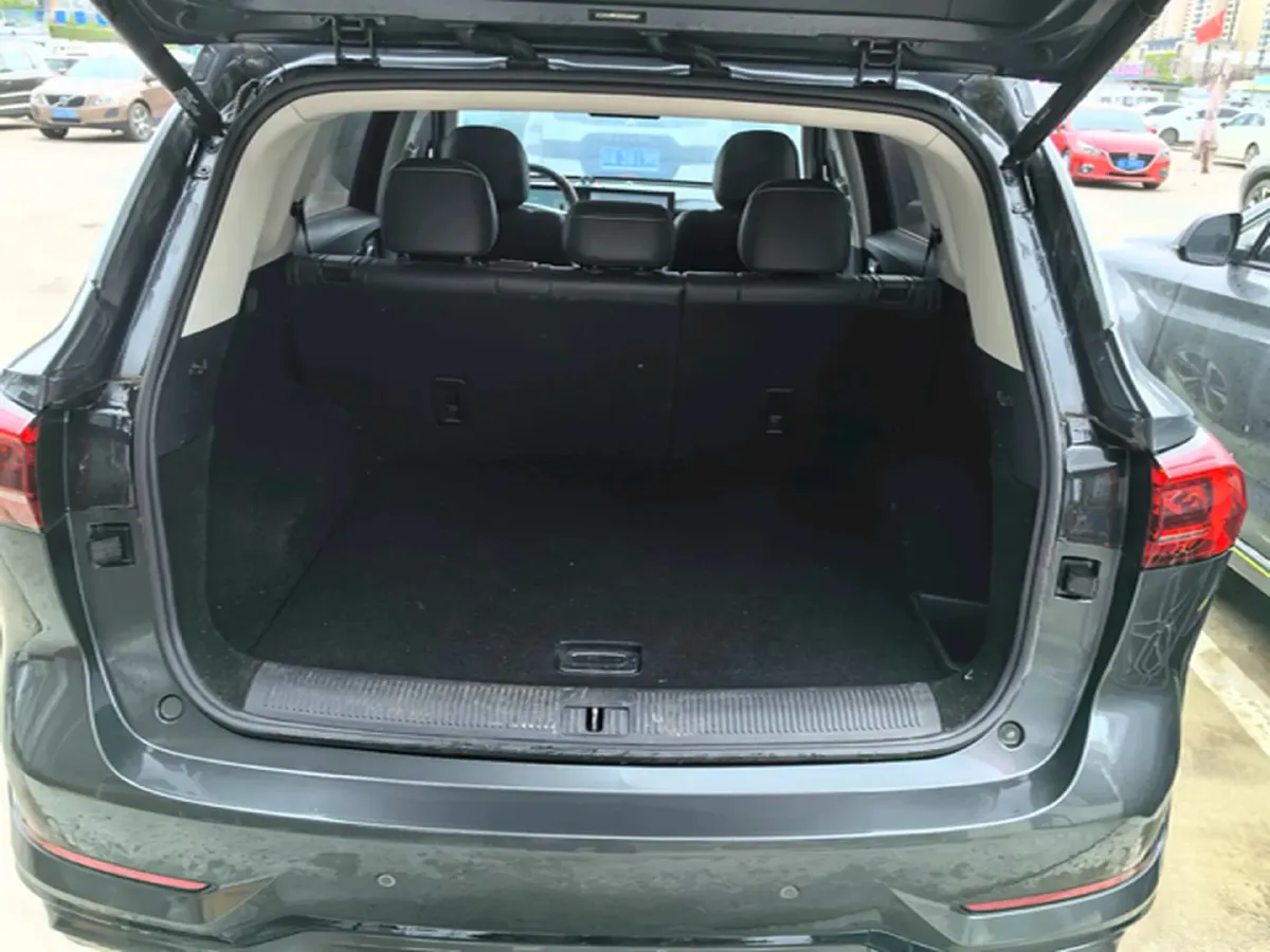 2022 Roewe RX5 MAX 2.0T 231HP L4 8AT,autocango,china used car exporter,china ev exporter,chinese used car exporter,chinese used ev exporter