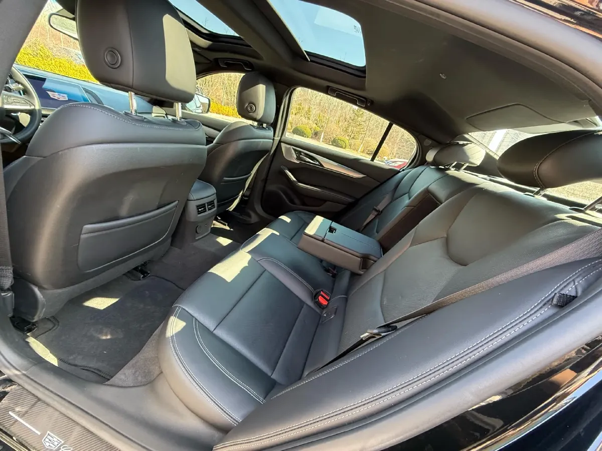 2023 Cadillac CT5 2.0T 237HP L4 10AT,autocango,china used car exporter,china ev exporter,chinese used car exporter,chinese used ev exporter