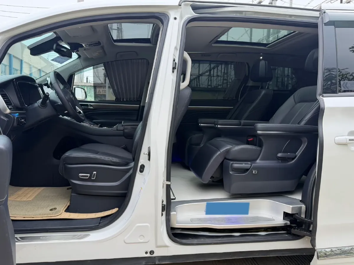 2023 GAC Trumpchi M8 2.0T 252HP L4 8AT,autocango,china used car exporter,china ev exporter,chinese used car exporter,chinese used ev exporter