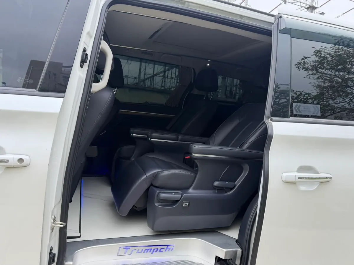 2023 GAC Trumpchi M8 2.0T 252HP L4 8AT,autocango,china used car exporter,china ev exporter,chinese used car exporter,chinese used ev exporter