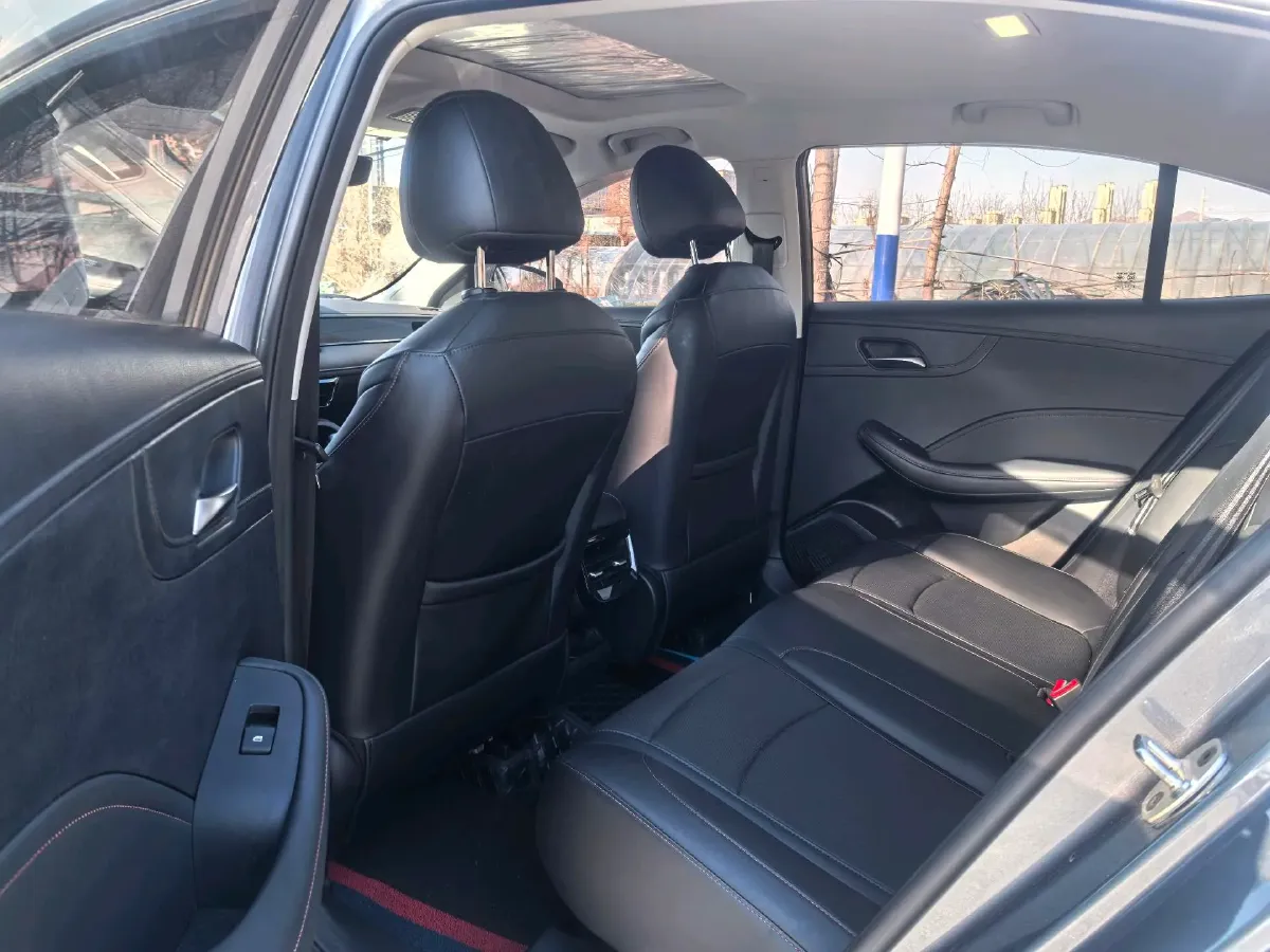 2023 Roewe i5 1.5L 129HP L4 CVT,autocango,china used car exporter,china ev exporter,chinese used car exporter,chinese used ev exporter