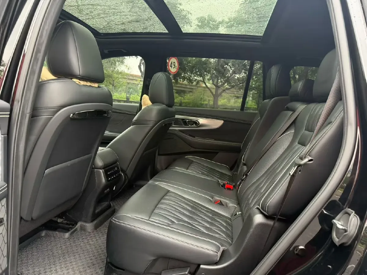 2022 GAC Trumpchi GS8 2.0T 190HP L4 E-CVT Hybrid,autocango,china used car exporter,china ev exporter,chinese used car exporter,chinese used ev exporter