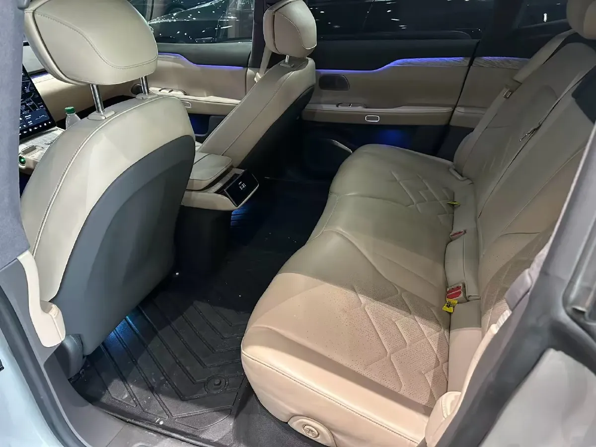 2021 Volkswagen ID.6 Crozz BEV 84.8KWH,autocango,china used car exporter,china ev exporter,chinese used car exporter,chinese used ev exporter