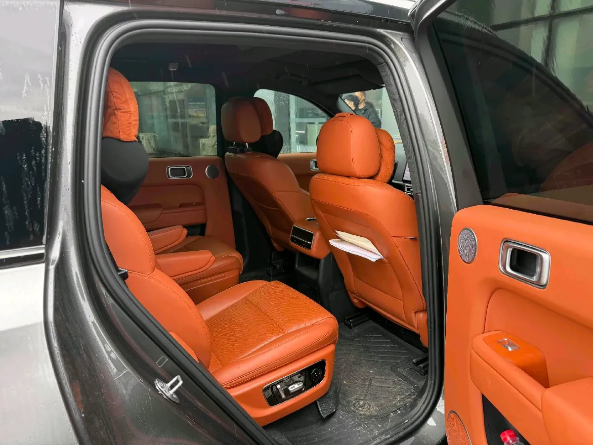 2023 Li L7 Range Extended 154HP REEV 40.9KWH,autocango,china used car exporter,china ev exporter,chinese used car exporter,chinese used ev exporter