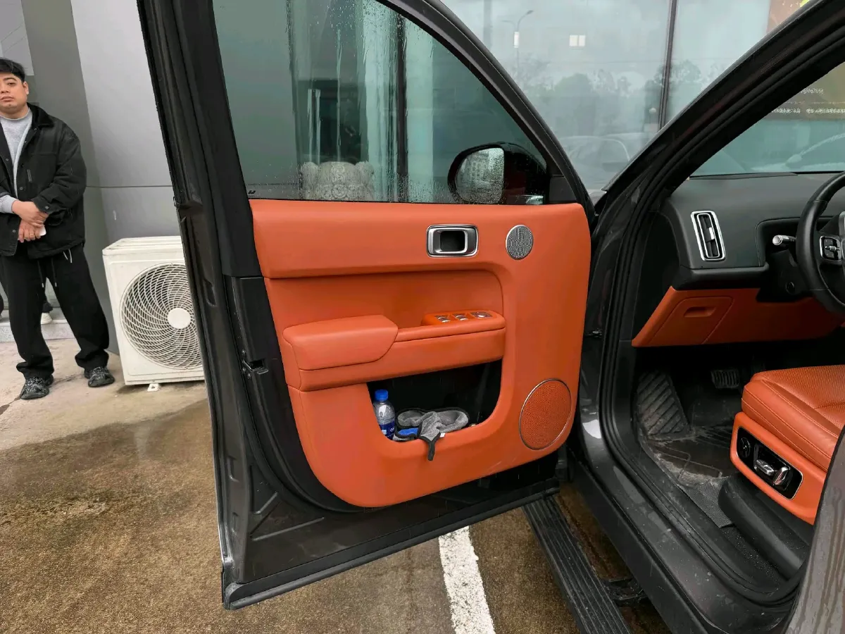 2023 Li L7 Range Extended 154HP REEV 40.9KWH,autocango,china used car exporter,china ev exporter,chinese used car exporter,chinese used ev exporter