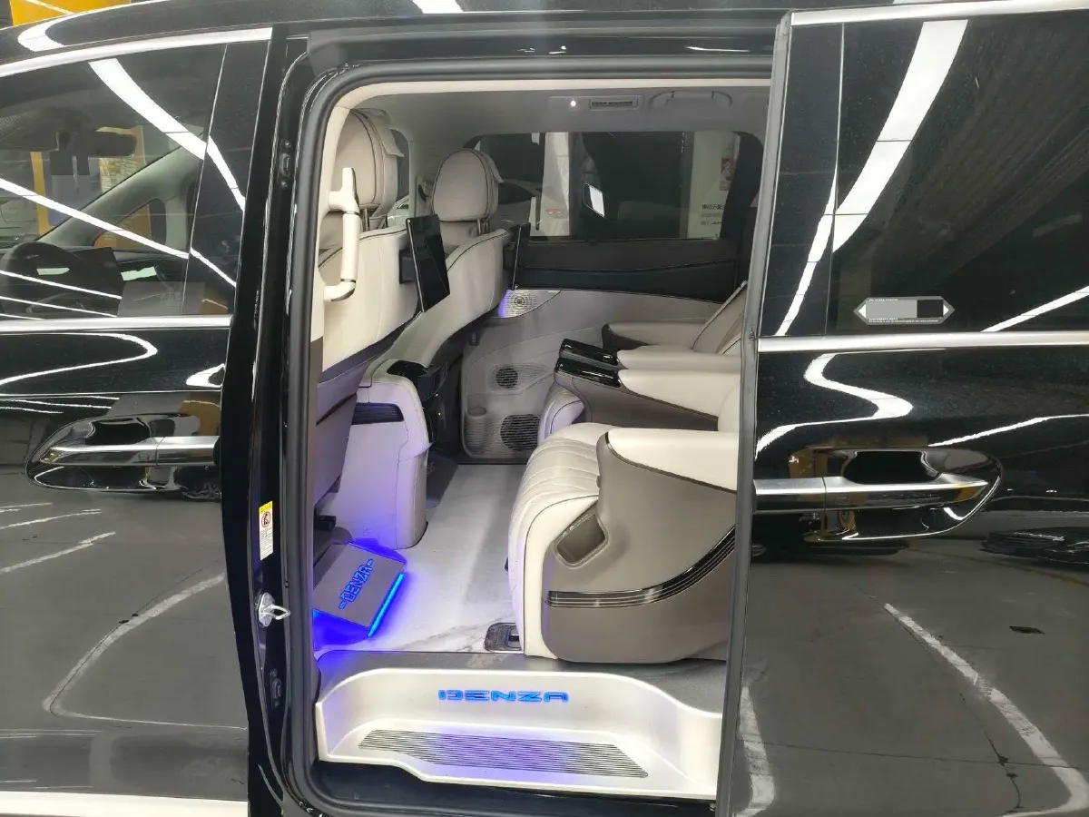 2022 Mercedes-Benz GLC Class 2.0T 197HP L4 9AT,autocango,china used car exporter,china ev exporter,chinese used car exporter,chinese used ev exporter