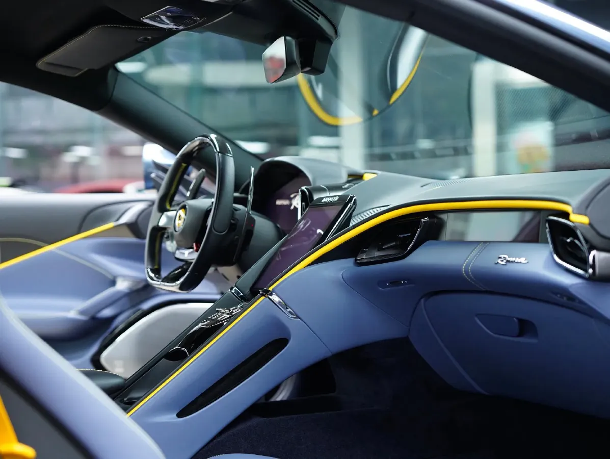 2020 Ferrari Roma 3.9T 620HP V8 8DCT,autocango,china used car exporter,china ev exporter,chinese used car exporter,chinese used ev exporter