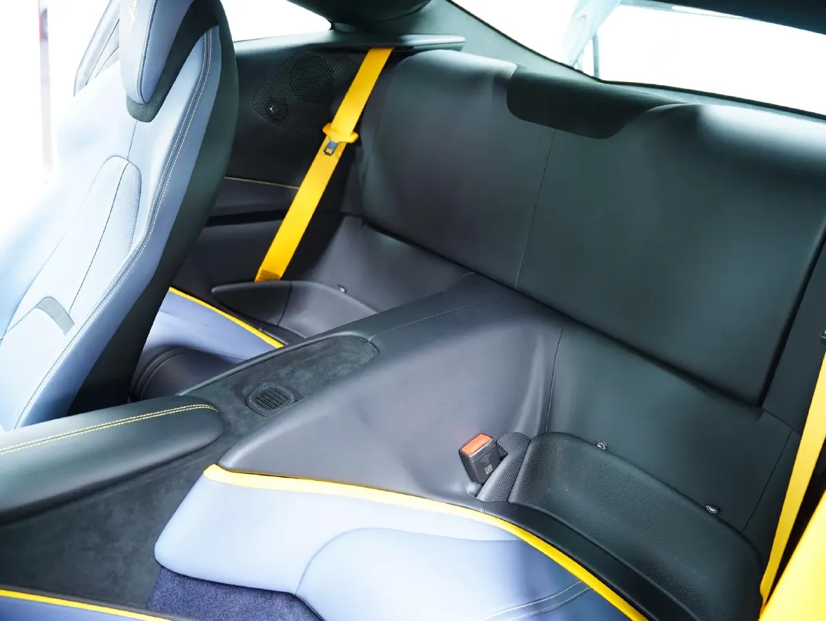 2020 Ferrari Roma 3.9T 620HP V8 8DCT,autocango,china used car exporter,china ev exporter,chinese used car exporter,chinese used ev exporter