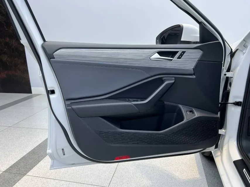 2023 Volkswagen Sagitar 1.4T 150HP L4 7DCT,autocango,china used car exporter,china ev exporter,chinese used car exporter,chinese used ev exporter