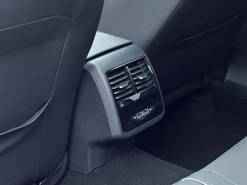 2023 Volkswagen Sagitar 1.4T 150HP L4 7DCT,autocango,china used car exporter,china ev exporter,chinese used car exporter,chinese used ev exporter