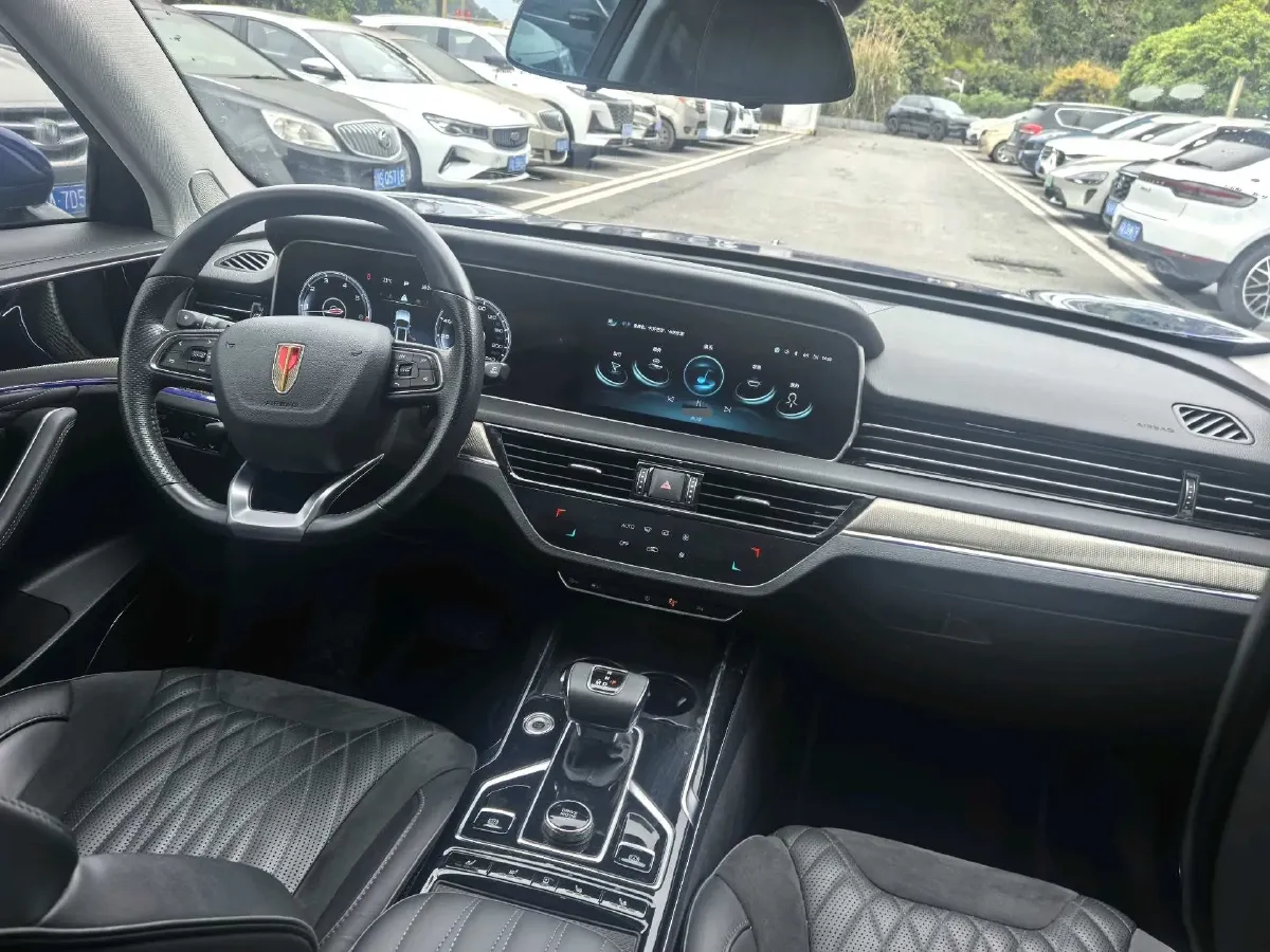 2022 HongQi HS5 2.0T 224HP L4 6AT,autocango,china used car exporter,china ev exporter,chinese used car exporter,chinese used ev exporter