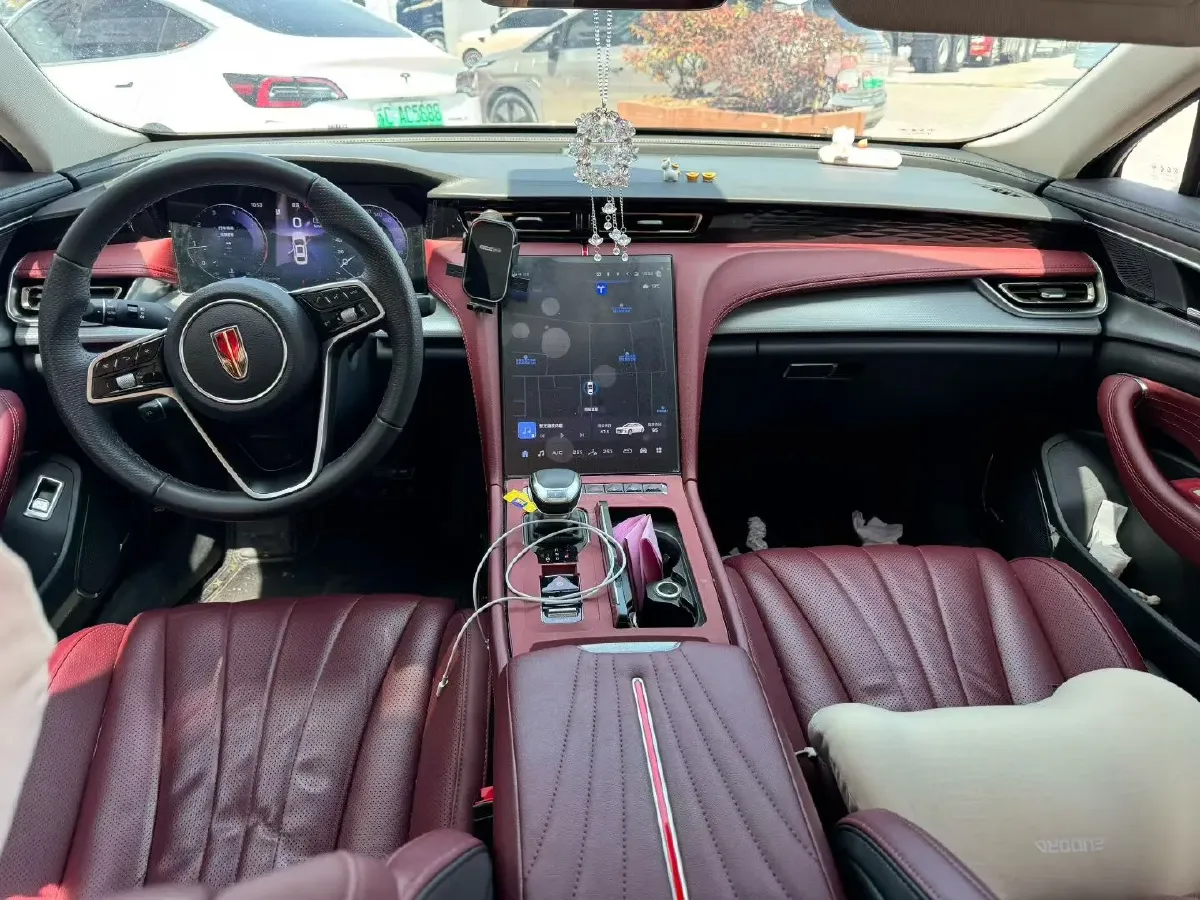 2024 HongQi H5 2.0T 224HP L4 8AT,autocango,china used car exporter,china ev exporter,chinese used car exporter,chinese used ev exporter