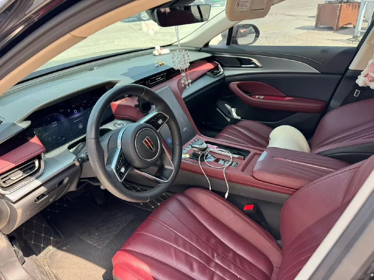 2024 HongQi H5 2.0T 224HP L4 8AT,autocango,china used car exporter,china ev exporter,chinese used car exporter,chinese used ev exporter