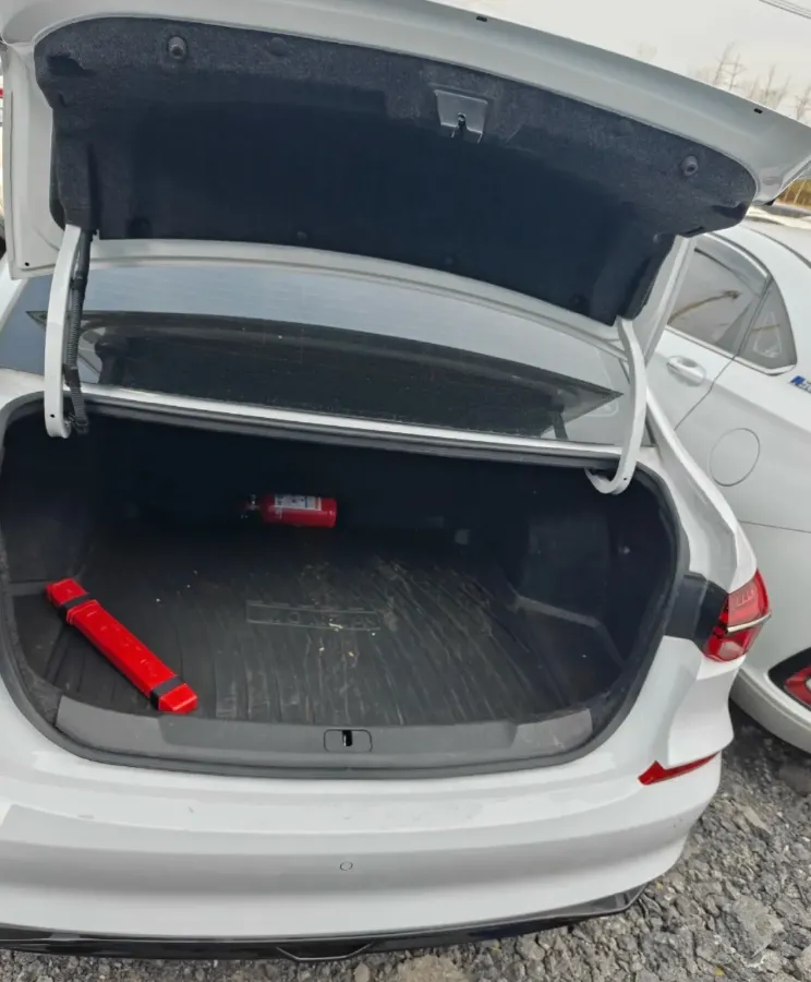 2020 Chevrolet Monza 1.3T 163HP L3 6AT,autocango,china used car exporter,china ev exporter,chinese used car exporter,chinese used ev exporter