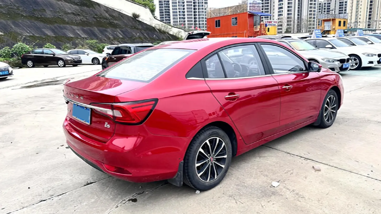 2020 Roewe i5 1.5L 120HP L4 CVT,autocango,china used car exporter,china ev exporter,chinese used car exporter,chinese used ev exporter