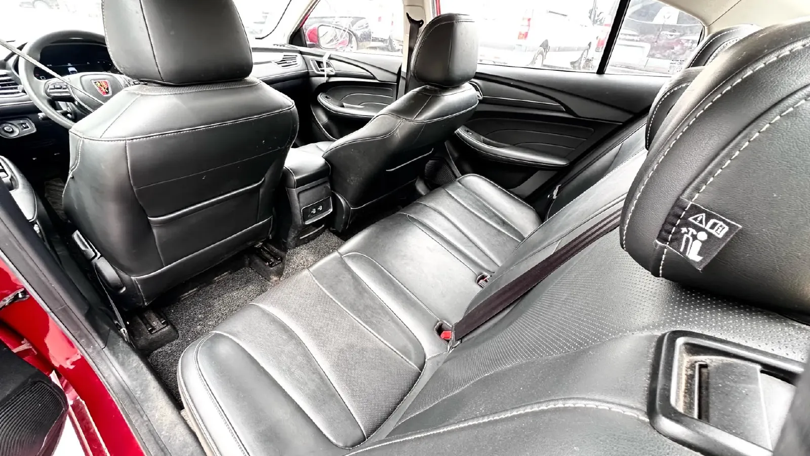 2020 Roewe i5 1.5L 120HP L4 CVT,autocango,china used car exporter,china ev exporter,chinese used car exporter,chinese used ev exporter