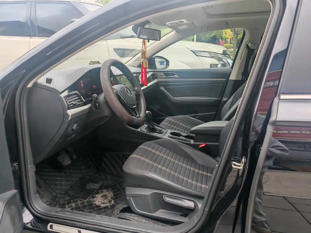 2021 Volkswagen Lavida 1.4T 150HP L4 7DCT,autocango,china used car exporter,china ev exporter,chinese used car exporter,chinese used ev exporter