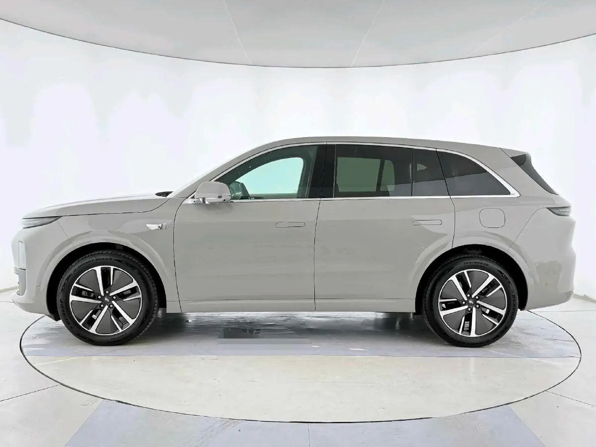 2024 Li L6 Range Extended 154HP L4 REEV 36.8KWH,autocango,china used car exporter,china ev exporter,chinese used car exporter,chinese used ev exporter