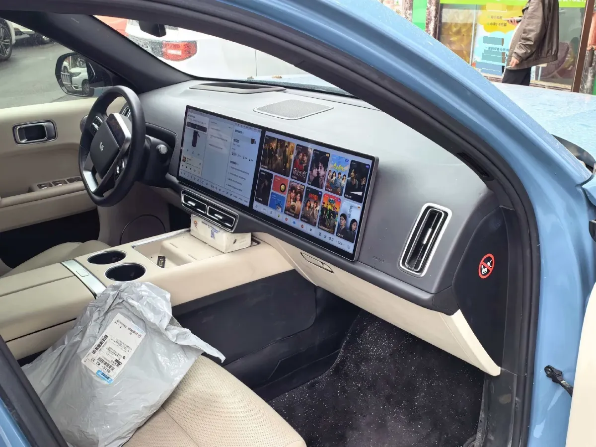 2023 Li L7 Range Extended 154HP REEV 40.9KWH,autocango,china used car exporter,china ev exporter,chinese used car exporter,chinese used ev exporter