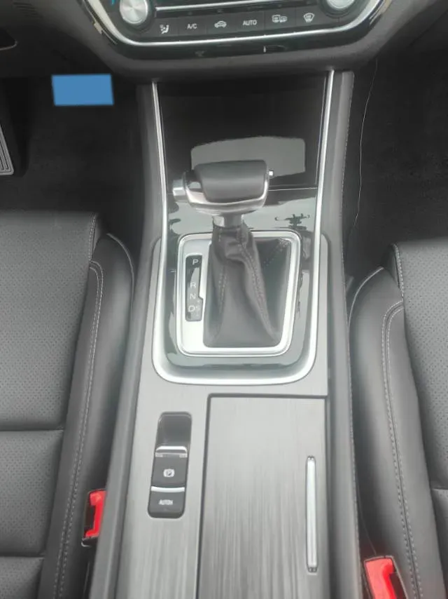 2021 ChangAn Raeton CC 1.5T 180HP L4 7DCT,autocango,china used car exporter,china ev exporter,chinese used car exporter,chinese used ev exporter