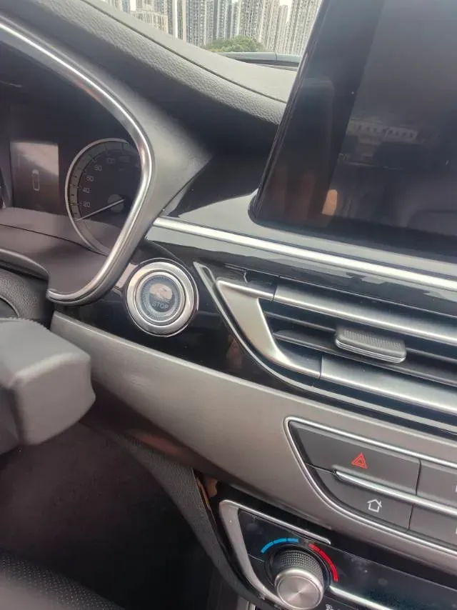 2021 ChangAn Raeton CC 1.5T 180HP L4 7DCT,autocango,china used car exporter,china ev exporter,chinese used car exporter,chinese used ev exporter