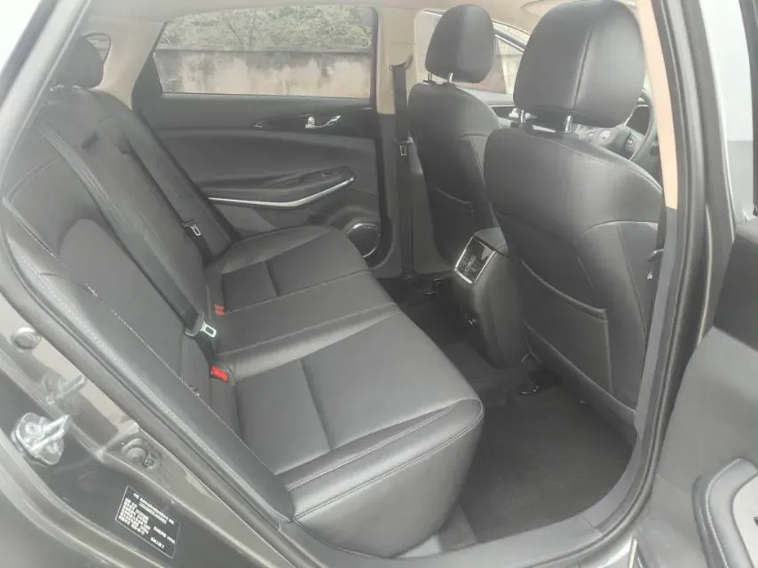 2021 ChangAn Raeton CC 1.5T 180HP L4 7DCT,autocango,china used car exporter,china ev exporter,chinese used car exporter,chinese used ev exporter