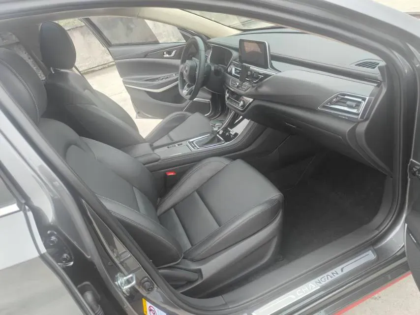 2021 ChangAn Raeton CC 1.5T 180HP L4 7DCT,autocango,china used car exporter,china ev exporter,chinese used car exporter,chinese used ev exporter