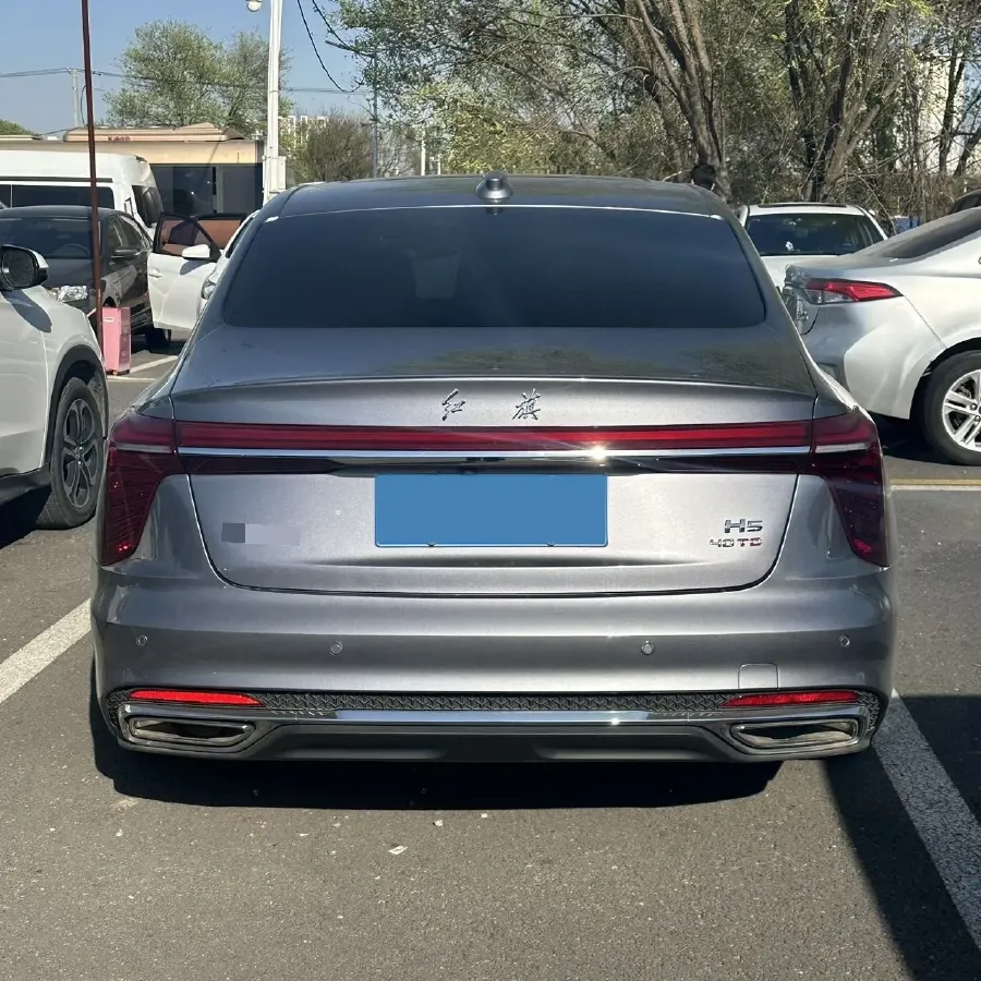 2023 HongQi H5 2.0T 224HP L4 8AT,autocango,china used car exporter,china ev exporter,chinese used car exporter,chinese used ev exporter