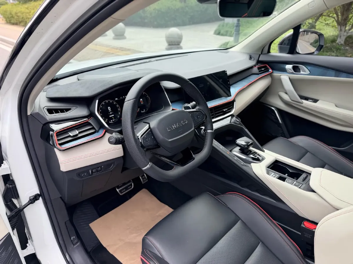 2020 LYNK&CO 06 1.5T 177HP L3 7DCT,autocango,china used car exporter,china ev exporter,chinese used car exporter,chinese used ev exporter