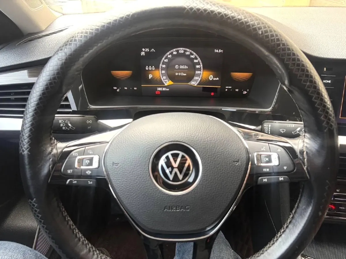 2022 Volkswagen T-Roc 1.4T 150HP L4 7DCT,autocango,china used car exporter,china ev exporter,chinese used car exporter,chinese used ev exporter