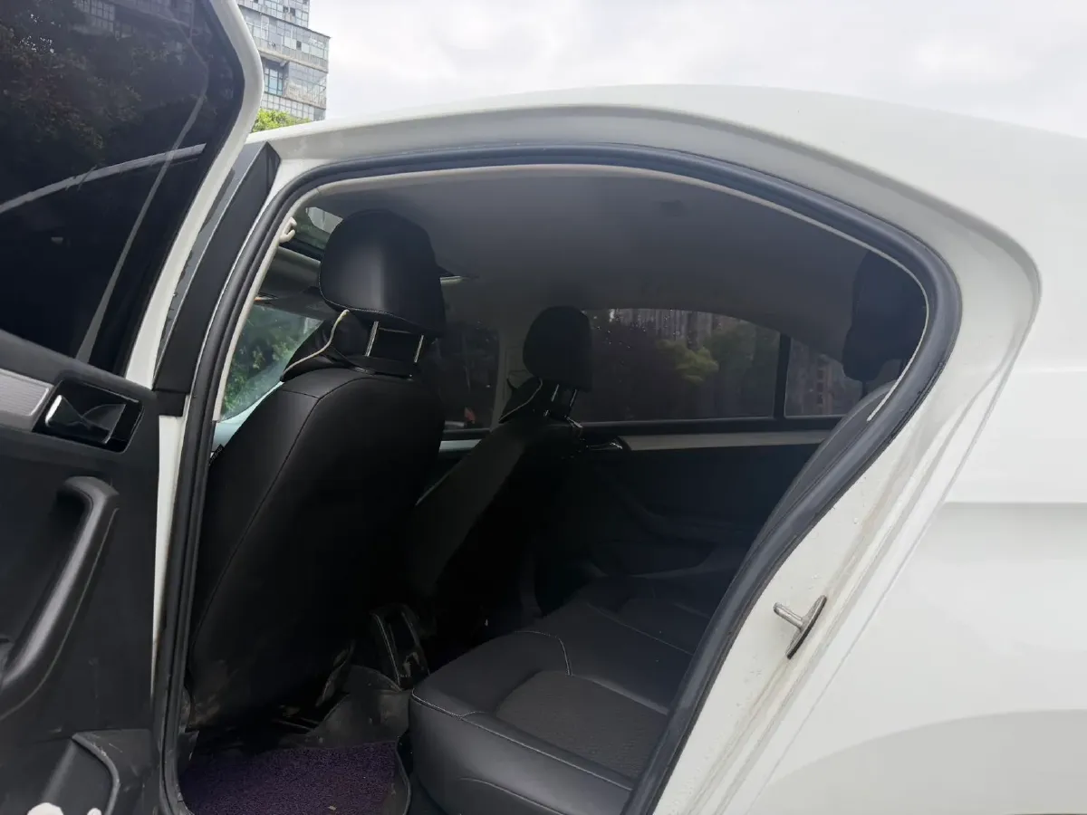 2021 Jetta VA3 1.5L 112HP L4 5MT,autocango,china used car exporter,china ev exporter,chinese used car exporter,chinese used ev exporter