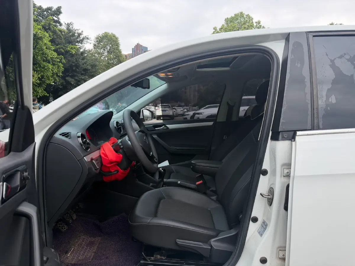 2021 Jetta VA3 1.5L 112HP L4 5MT,autocango,china used car exporter,china ev exporter,chinese used car exporter,chinese used ev exporter