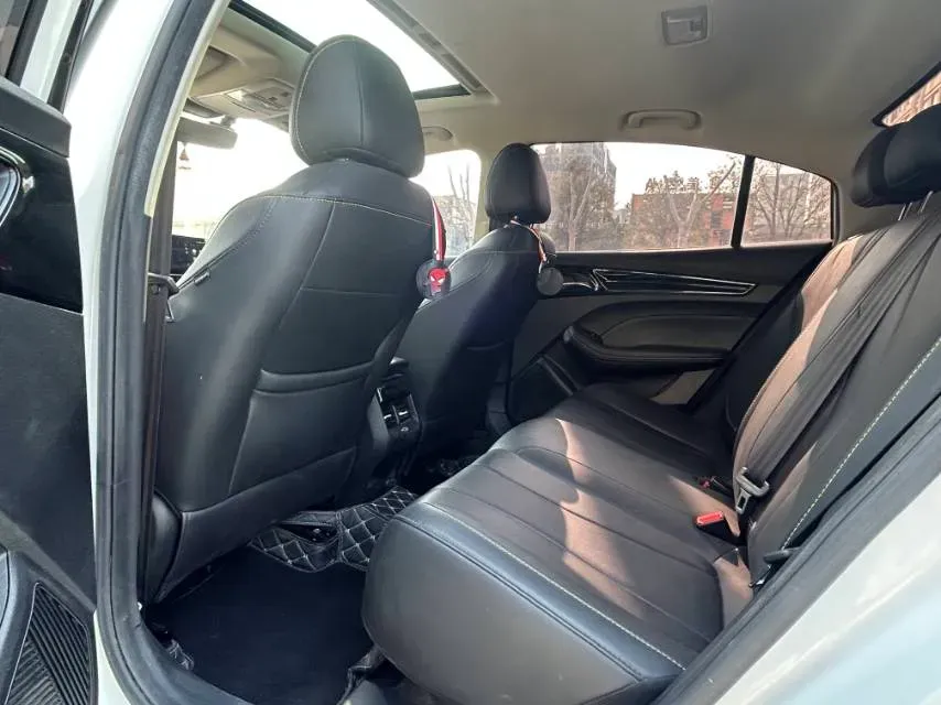 2021 Roewe i5 1.5L 120HP L4 CVT,autocango,china used car exporter,china ev exporter,chinese used car exporter,chinese used ev exporter