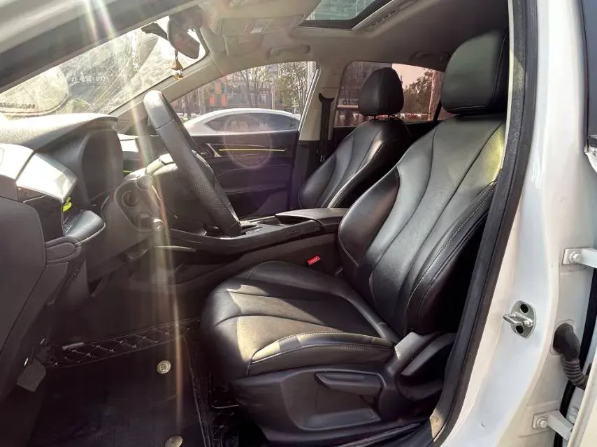 2021 Roewe i5 1.5L 120HP L4 CVT,autocango,china used car exporter,china ev exporter,chinese used car exporter,chinese used ev exporter