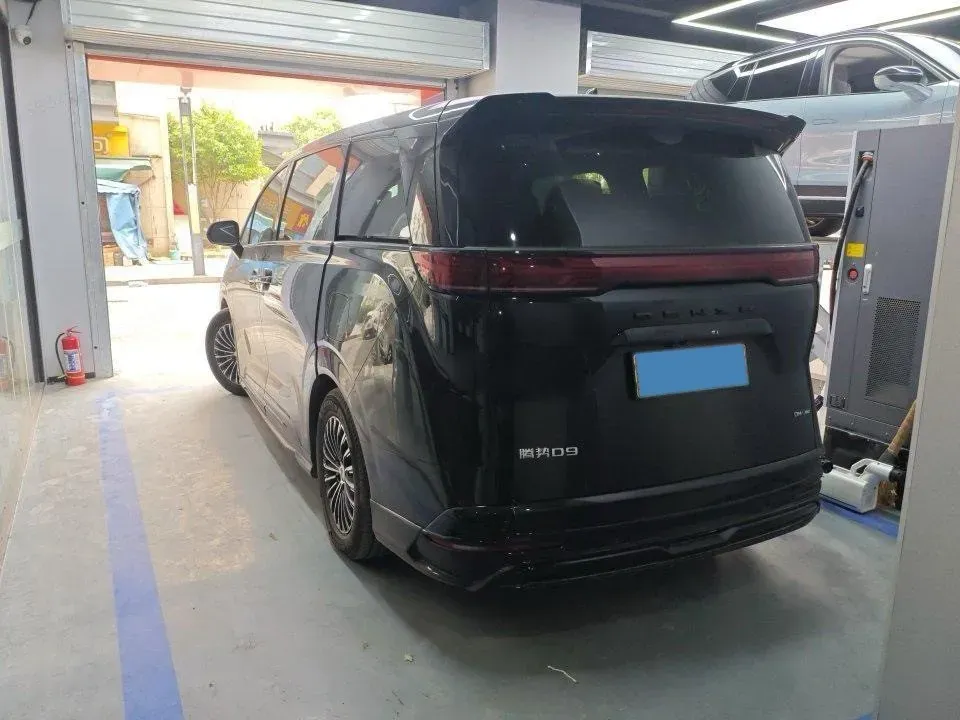 2024 Denza D9 1.5T 139HP L4 E-CVT PHEV 40KWH,autocango,china used car exporter,china ev exporter,chinese used car exporter,chinese used ev exporter