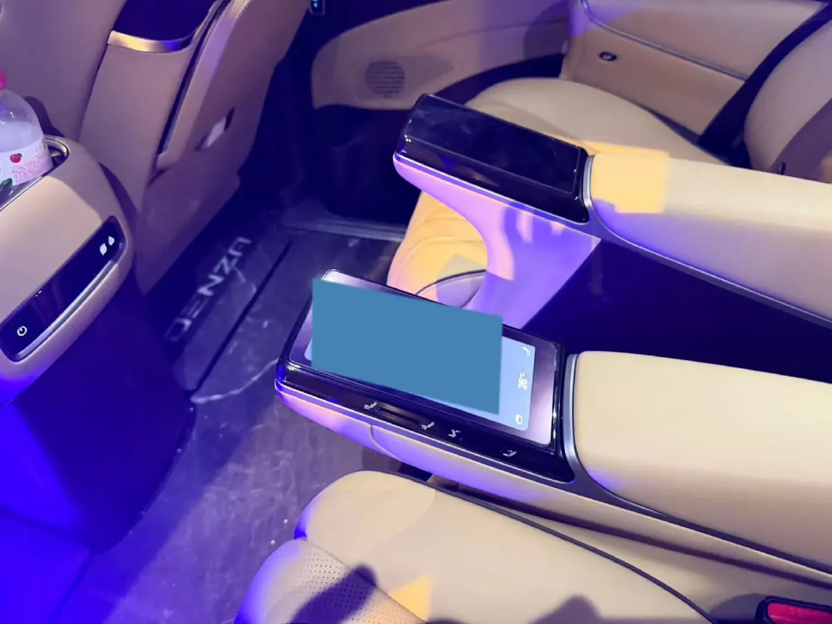 2024 Denza D9 1.5T 139HP L4 E-CVT PHEV 40KWH,autocango,china used car exporter,china ev exporter,chinese used car exporter,chinese used ev exporter