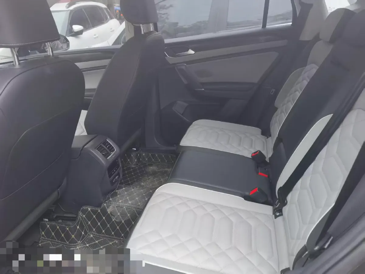 2024 Volkswagen Tayron 2.0T 186HP L4 7DCT,autocango,china used car exporter,china ev exporter,chinese used car exporter,chinese used ev exporter