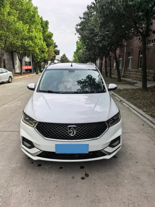 2019 BaoJun 360 1.5L 105HP L4 CVT,autocango,china used car exporter,china ev exporter,chinese used car exporter,chinese used ev exporter