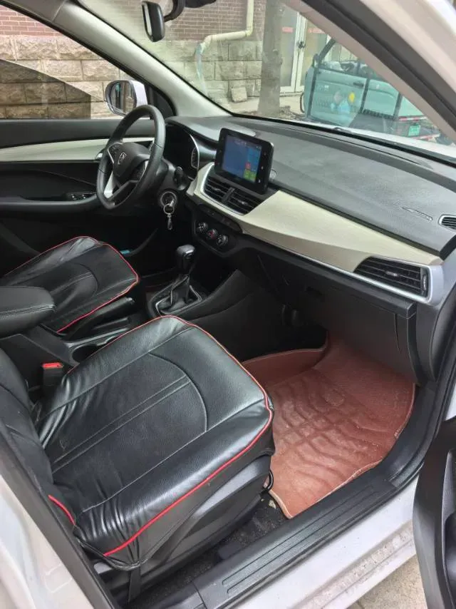 2019 BaoJun 360 1.5L 105HP L4 CVT,autocango,china used car exporter,china ev exporter,chinese used car exporter,chinese used ev exporter