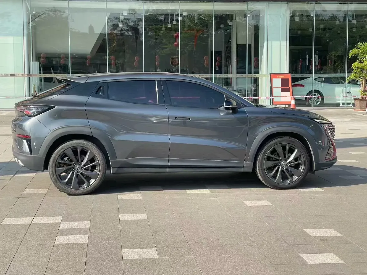 2020 ChangAn UNI-T 1.5T 180HP L4 7DCT,autocango,china used car exporter,china ev exporter,chinese used car exporter,chinese used ev exporter