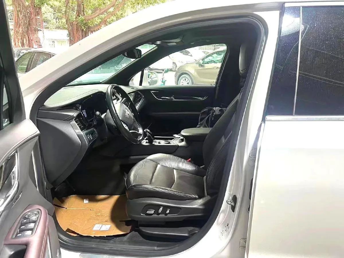 2020 Cadillac XT6 2.0T 237HP L4 9AT,autocango,china used car exporter,china ev exporter,chinese used car exporter,chinese used ev exporter