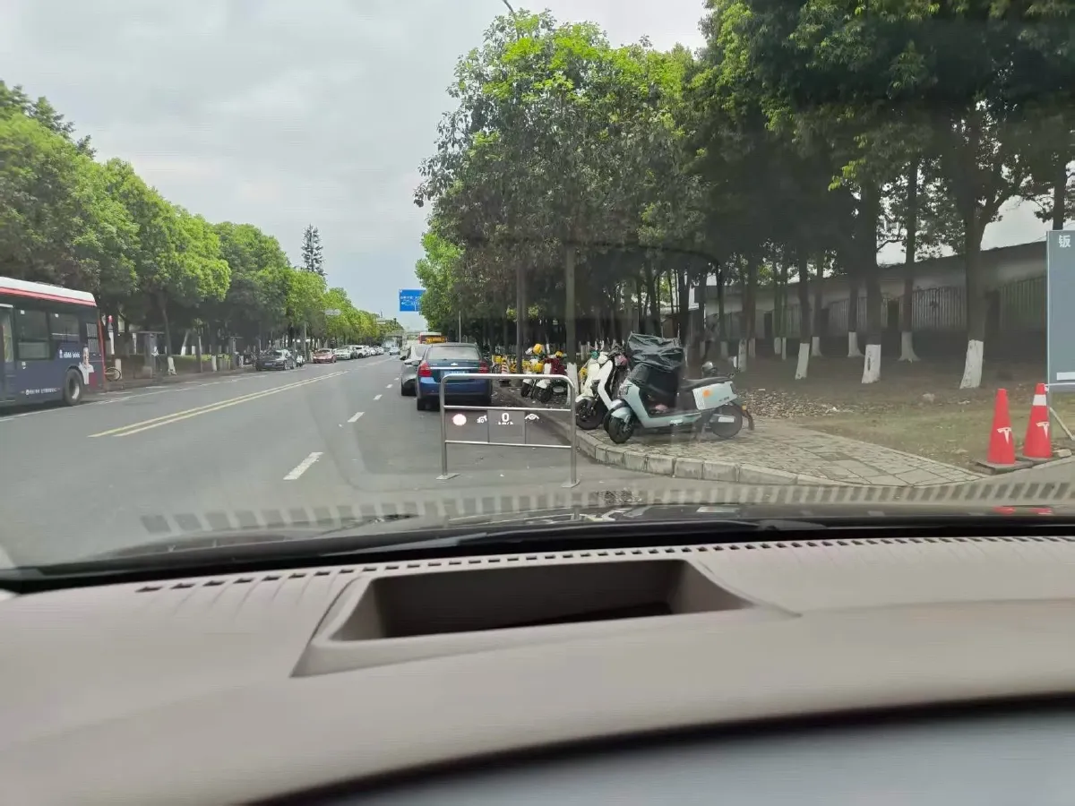 2022 Honda Odyssey 2.0L 146HP L4 E-CVT Hybrid,autocango,china used car exporter,china ev exporter,chinese used car exporter,chinese used ev exporter