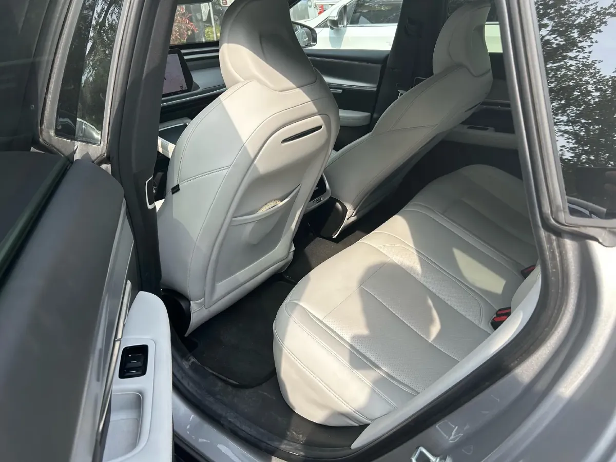 2024 Xpeng P7 BEV 64.4KWH,autocango,china used car exporter,china ev exporter,chinese used car exporter,chinese used ev exporter