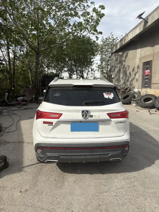 2018 BaoJun 530 1.5T 150HP L4 6MT,autocango,china used car exporter,china ev exporter,chinese used car exporter,chinese used ev exporter